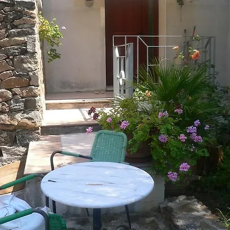 بيت للعطل Il Glicine *