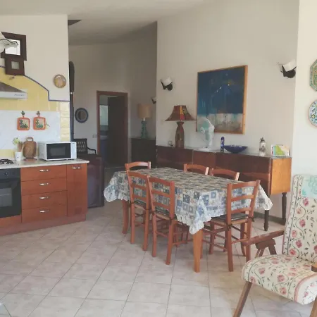 Il Glicine بيت للعطل